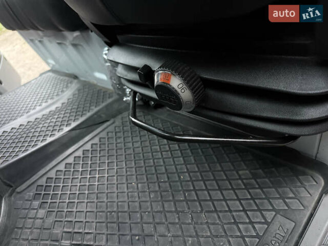 Білий Мерседес Sprinter, об'ємом двигуна 2.99 л та пробігом 150 тис. км за 36000 $, фото 23 на Automoto.ua