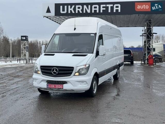 Белый Мерседес Sprinter, объемом двигателя 2.2 л и пробегом 336 тыс. км за 23000 $, фото 4 на Automoto.ua