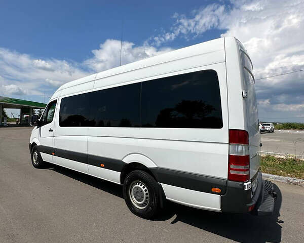 Білий Мерседес Sprinter, об'ємом двигуна 3 л та пробігом 750 тис. км за 29846 $, фото 3 на Automoto.ua