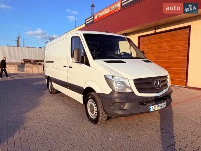 Белый Мерседес Sprinter, объемом двигателя 2.14 л и пробегом 462 тыс. км за 17550 $, фото 2 на Automoto.ua