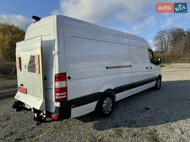 Белый Мерседес Sprinter, объемом двигателя 1.8 л и пробегом 378 тыс. км за 18300 $, фото 2 на Automoto.ua