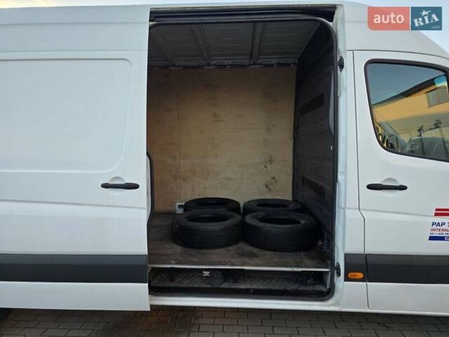 Белый Мерседес Sprinter, объемом двигателя 3 л и пробегом 258 тыс. км за 31500 $, фото 14 на Automoto.ua