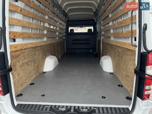Белый Мерседес Sprinter, объемом двигателя 2.2 л и пробегом 336 тыс. км за 23000 $, фото 42 на Automoto.ua