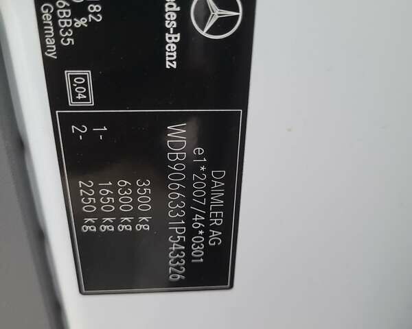 Белый Мерседес Sprinter, объемом двигателя 2.1 л и пробегом 242 тыс. км за 23256 $, фото 14 на Automoto.ua