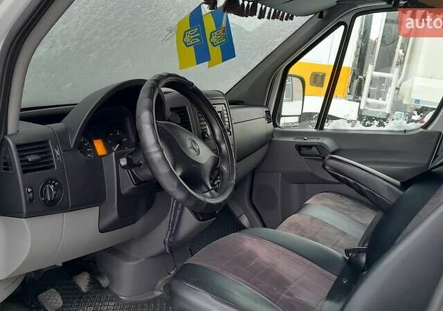Белый Мерседес Sprinter, объемом двигателя 2.14 л и пробегом 348 тыс. км за 16900 $, фото 5 на Automoto.ua