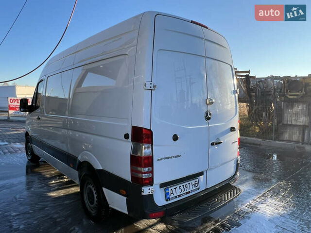 Белый Мерседес Sprinter, объемом двигателя 2.1 л и пробегом 385 тыс. км за 16500 $, фото 5 на Automoto.ua