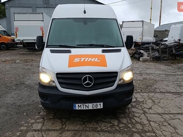 Белый Мерседес Sprinter, объемом двигателя 3 л и пробегом 297 тыс. км за 26850 $, фото 1 на Automoto.ua
