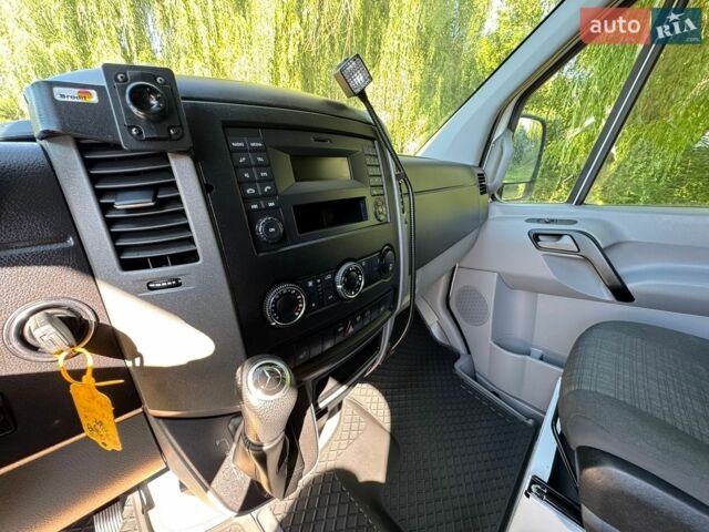 Белый Мерседес Sprinter, объемом двигателя 2.2 л и пробегом 399 тыс. км за 19300 $, фото 43 на Automoto.ua