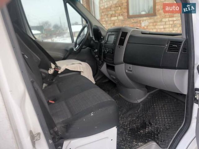 Білий Мерседес Sprinter, об'ємом двигуна 0 л та пробігом 240 тис. км за 13999 $, фото 1 на Automoto.ua