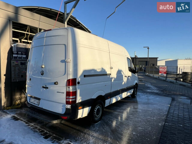 Белый Мерседес Sprinter, объемом двигателя 2.1 л и пробегом 385 тыс. км за 15800 $, фото 4 на Automoto.ua
