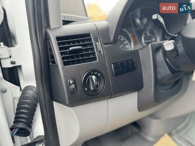 Белый Мерседес Sprinter, объемом двигателя 2.2 л и пробегом 336 тыс. км за 23000 $, фото 25 на Automoto.ua