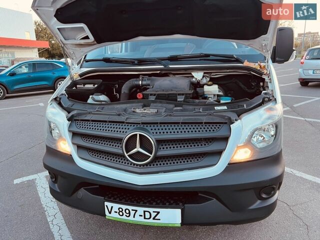 Білий Мерседес Sprinter, об'ємом двигуна 0 л та пробігом 177 тис. км за 23500 $, фото 9 на Automoto.ua