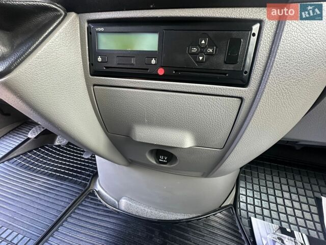 Білий Мерседес Sprinter, об'ємом двигуна 3 л та пробігом 304 тис. км за 34800 $, фото 61 на Automoto.ua