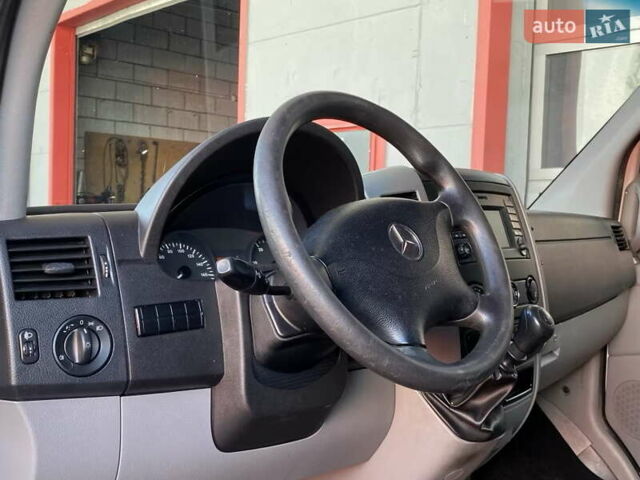 Мерседес Sprinter 2017 в Киеве на Automoto.ua Белый Мерседес Sprinter, объемом двигателя 2.2 л и пробегом 1 тыс. км за 35000 $, фото 5 на Automoto.ua