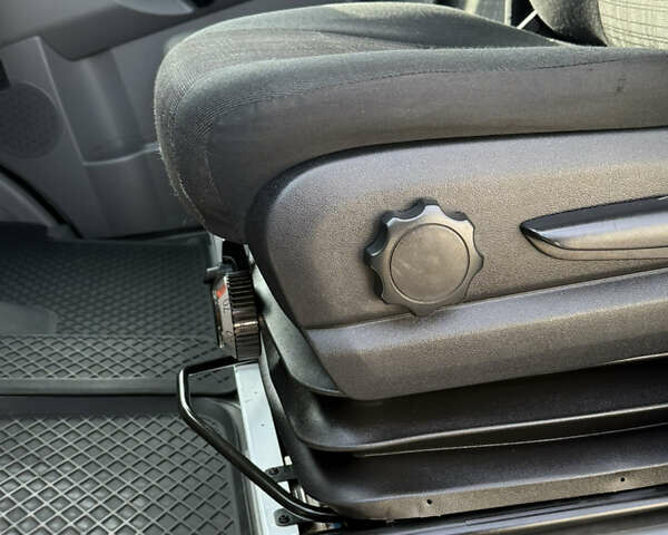 Белый Мерседес Sprinter, объемом двигателя 2.2 л и пробегом 316 тыс. км за 18900 $, фото 16 на Automoto.ua