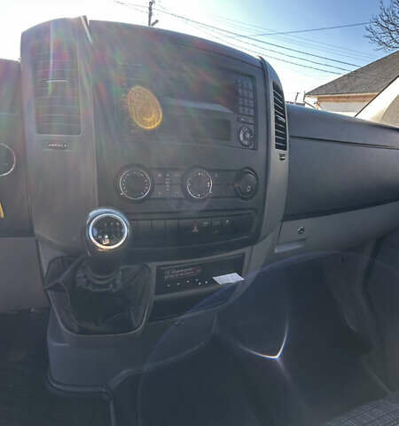 Білий Мерседес Sprinter, об'ємом двигуна 3 л та пробігом 280 тис. км за 35556 $, фото 11 на Automoto.ua