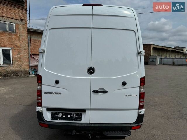 Белый Мерседес Sprinter, объемом двигателя 2.2 л и пробегом 338 тыс. км за 19999 $, фото 3 на Automoto.ua