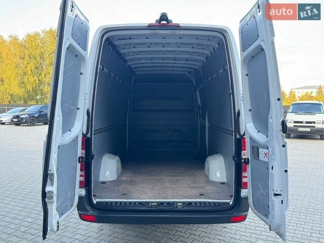 Белый Мерседес Sprinter, объемом двигателя 2.2 л и пробегом 341 тыс. км за 18500 $, фото 26 на Automoto.ua