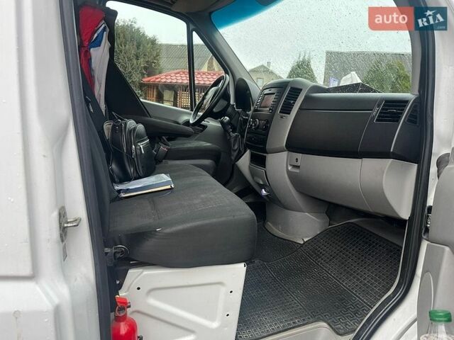 Белый Мерседес Sprinter, объемом двигателя 2.14 л и пробегом 326 тыс. км за 20500 $, фото 1 на Automoto.ua