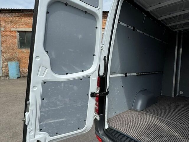 Белый Мерседес Sprinter, объемом двигателя 2.2 л и пробегом 338 тыс. км за 19999 $, фото 14 на Automoto.ua