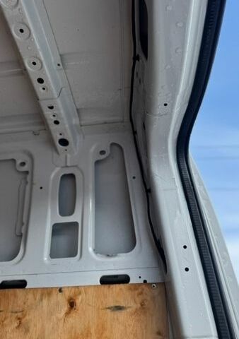 Белый Мерседес Sprinter, объемом двигателя 2.14 л и пробегом 380 тыс. км за 16800 $, фото 44 на Automoto.ua