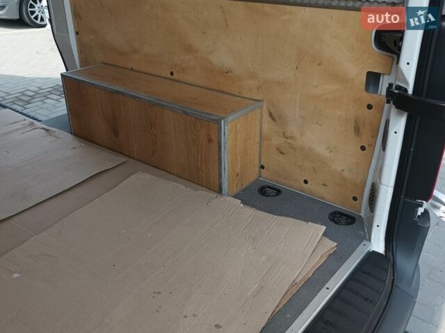 Белый Мерседес Sprinter, объемом двигателя 2.1 л и пробегом 351 тыс. км за 19000 $, фото 41 на Automoto.ua