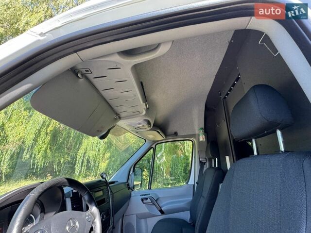 Белый Мерседес Sprinter, объемом двигателя 2.2 л и пробегом 399 тыс. км за 19300 $, фото 41 на Automoto.ua