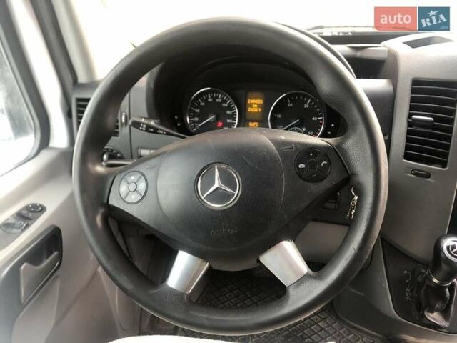 Білий Мерседес Sprinter, об'ємом двигуна 0 л та пробігом 240 тис. км за 13999 $, фото 5 на Automoto.ua