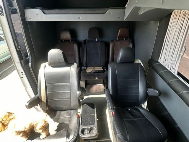 Белый Мерседес Sprinter, объемом двигателя 2.99 л и пробегом 373 тыс. км за 38000 $, фото 18 на Automoto.ua