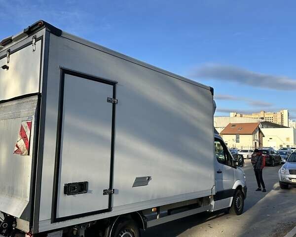 Белый Мерседес Sprinter, объемом двигателя 2.2 л и пробегом 316 тыс. км за 21000 $, фото 5 на Automoto.ua