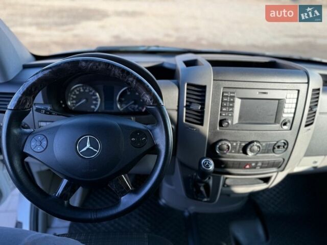 Белый Мерседес Sprinter, объемом двигателя 2.2 л и пробегом 228 тыс. км за 19700 $, фото 22 на Automoto.ua