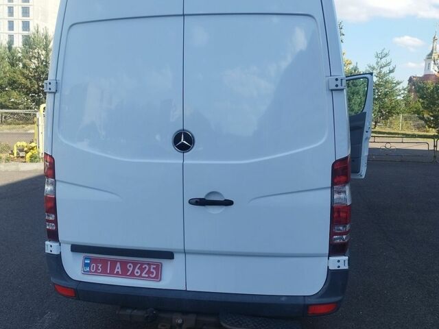 Белый Мерседес Sprinter, объемом двигателя 0 л и пробегом 306 тыс. км за 17200 $, фото 4 на Automoto.ua