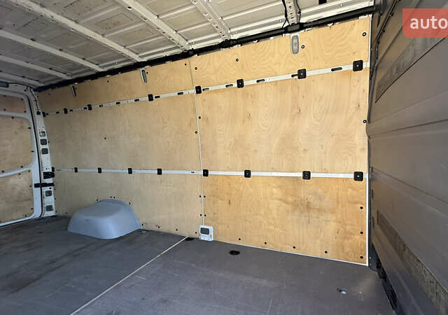 Білий Мерседес Sprinter, об'ємом двигуна 3 л та пробігом 280 тис. км за 35556 $, фото 14 на Automoto.ua