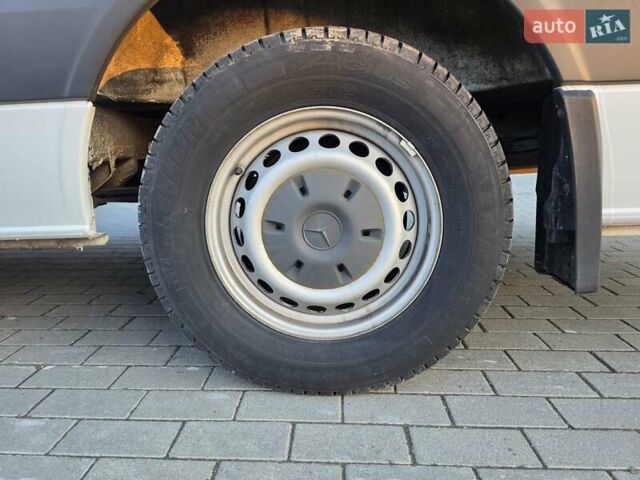 Белый Мерседес Sprinter, объемом двигателя 3 л и пробегом 258 тыс. км за 31500 $, фото 17 на Automoto.ua