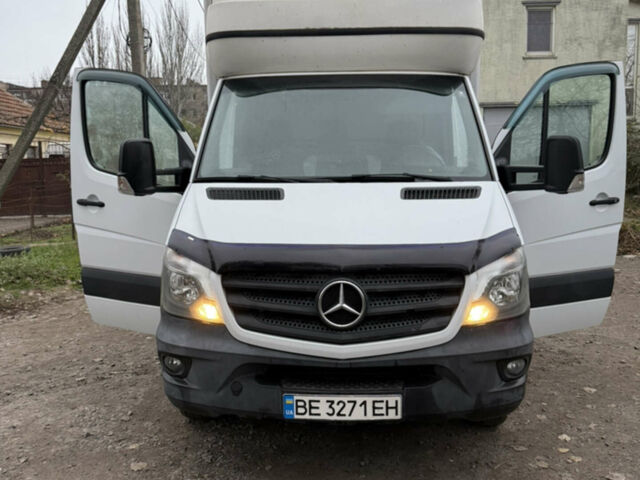 Белый Мерседес Sprinter, объемом двигателя 2.99 л и пробегом 150 тыс. км за 32000 $, фото 2 на Automoto.ua
