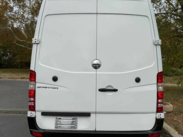 Білий Мерседес Sprinter, об'ємом двигуна 3 л та пробігом 69 тис. км за 10000 $, фото 6 на Automoto.ua