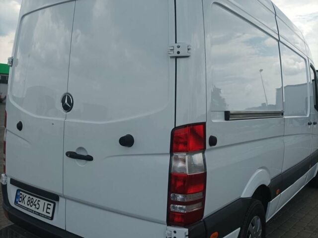 Белый Мерседес Sprinter, объемом двигателя 2.2 л и пробегом 490 тыс. км за 21000 $, фото 13 на Automoto.ua
