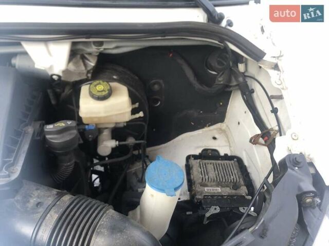 Білий Мерседес Sprinter, об'ємом двигуна 0 л та пробігом 240 тис. км за 13999 $, фото 10 на Automoto.ua