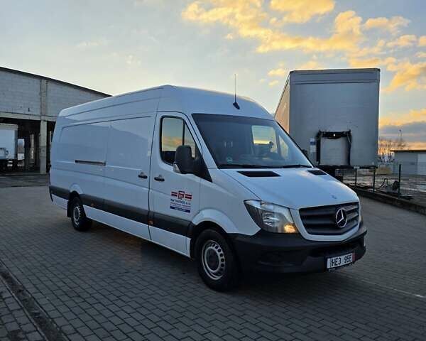 Белый Мерседес Sprinter, объемом двигателя 3 л и пробегом 258 тыс. км за 31500 $, фото 1 на Automoto.ua