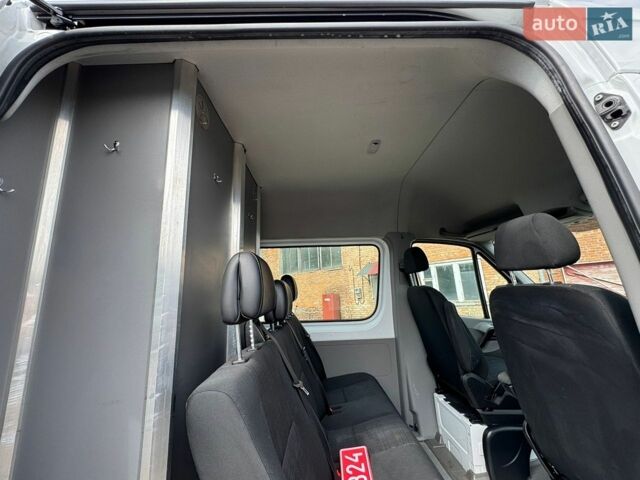 Белый Мерседес Sprinter, объемом двигателя 2.2 л и пробегом 338 тыс. км за 19999 $, фото 17 на Automoto.ua