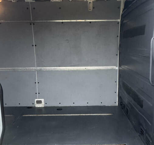 Белый Мерседес Sprinter, объемом двигателя 0 л и пробегом 265 тыс. км за 17900 $, фото 9 на Automoto.ua