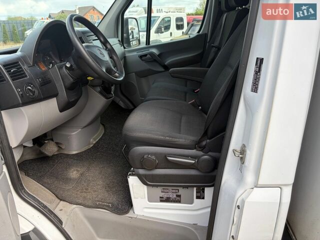 Белый Мерседес Sprinter, объемом двигателя 2.2 л и пробегом 315 тыс. км за 24800 $, фото 18 на Automoto.ua