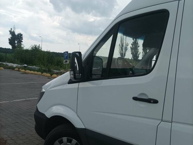 Белый Мерседес Sprinter, объемом двигателя 2.2 л и пробегом 490 тыс. км за 21000 $, фото 6 на Automoto.ua