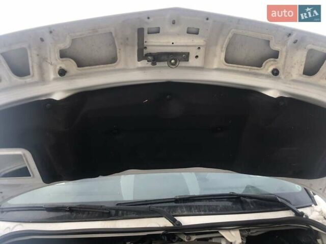 Білий Мерседес Sprinter, об'ємом двигуна 0 л та пробігом 240 тис. км за 13999 $, фото 18 на Automoto.ua