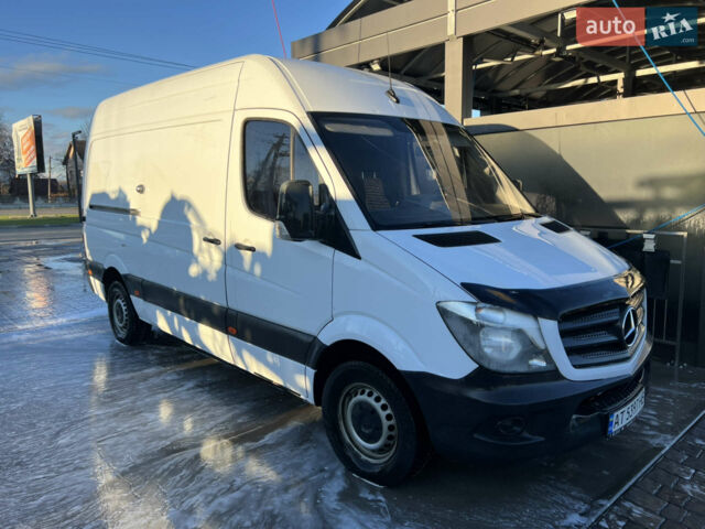 Белый Мерседес Sprinter, объемом двигателя 2.1 л и пробегом 385 тыс. км за 15800 $, фото 2 на Automoto.ua