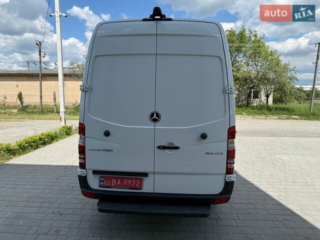 Белый Мерседес Sprinter, объемом двигателя 2.2 л и пробегом 353 тыс. км за 20700 $, фото 6 на Automoto.ua