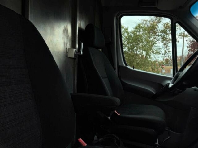 Білий Мерседес Sprinter, об'ємом двигуна 3 л та пробігом 69 тис. км за 10000 $, фото 12 на Automoto.ua