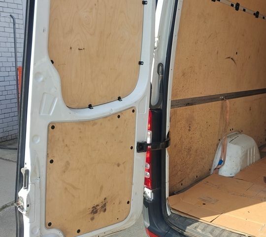 Белый Мерседес Sprinter, объемом двигателя 2.1 л и пробегом 303 тыс. км за 19200 $, фото 5 на Automoto.ua
