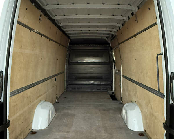 Белый Мерседес Sprinter, объемом двигателя 0 л и пробегом 348 тыс. км за 19300 $, фото 24 на Automoto.ua