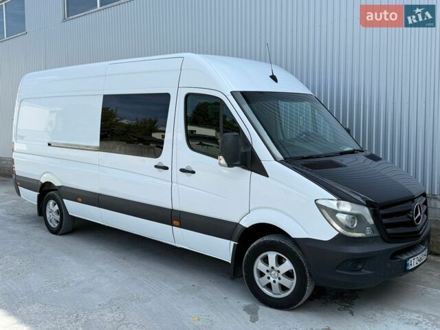 Белый Мерседес Sprinter, объемом двигателя 3 л и пробегом 687 тыс. км за 35999 $, фото 7 на Automoto.ua